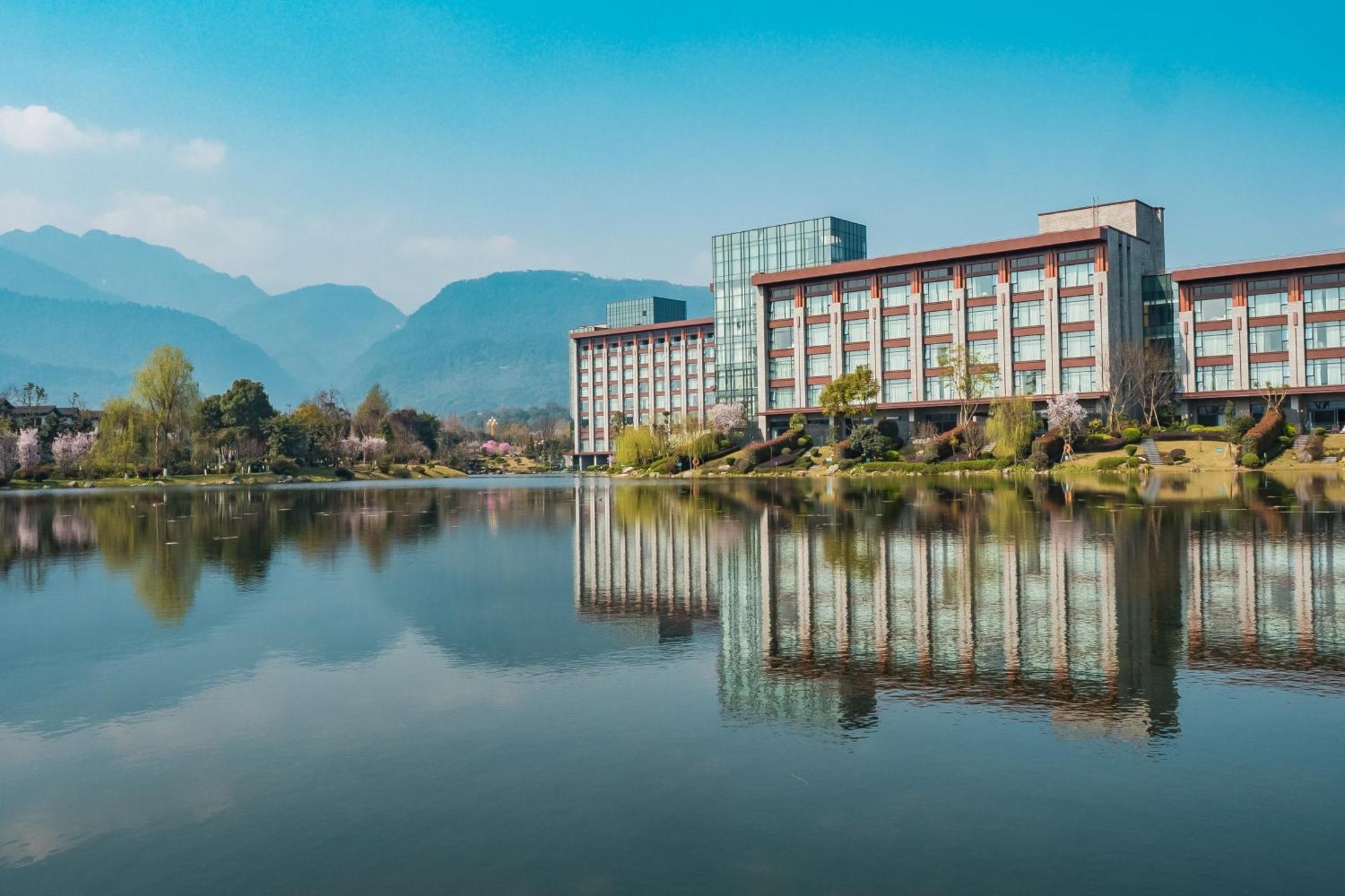Le Méridien Emei Mountain Resort Emeishan Extérieur photo