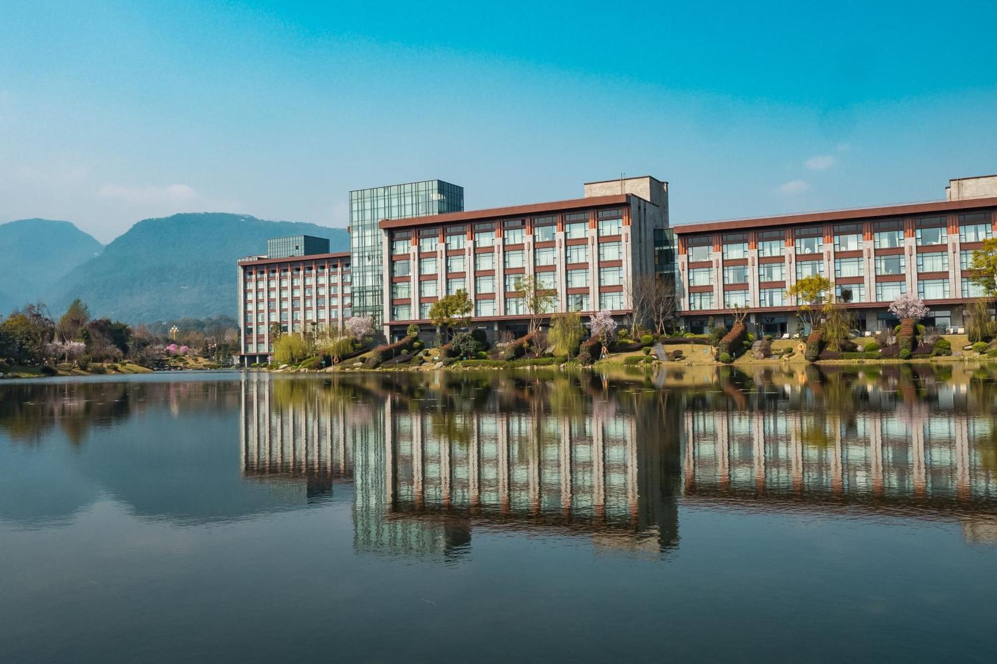 Le Méridien Emei Mountain Resort Emeishan Extérieur photo